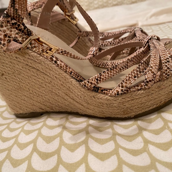 Snakeskin print strappy platform sandals with corded heel. NWOT - Picture 2 of 6